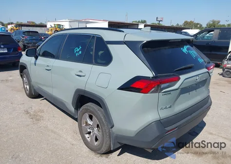 2023 Toyota Rav4 Xle z USA, uszkodzony, nr VIN 2T3W1RFV4PW248739